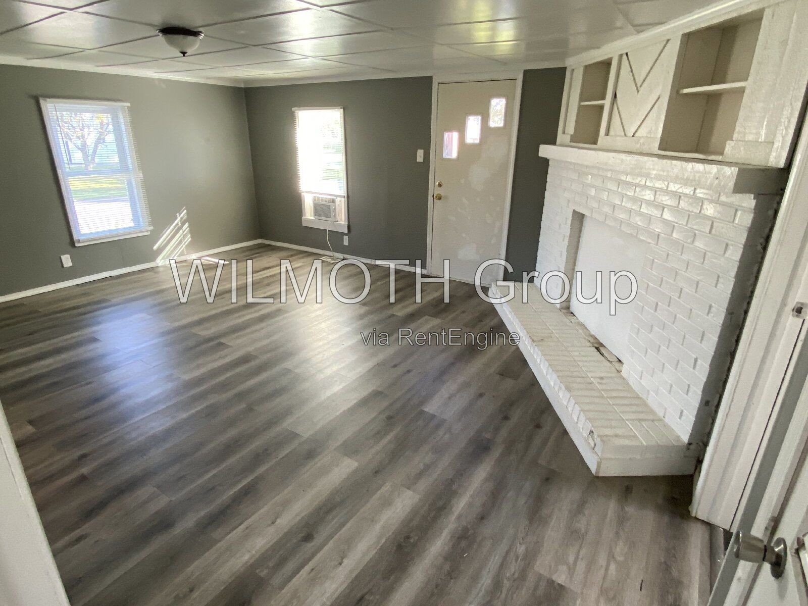 2-Bed Home with Cozy Comfort at 4201 E Lynn St, Anderson! property image