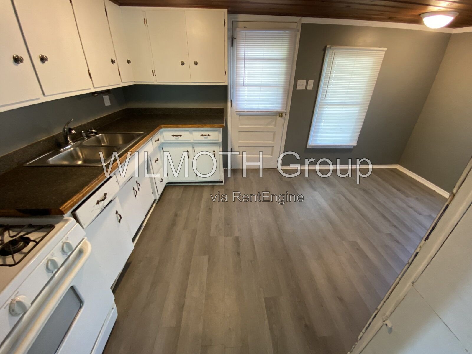 2-Bed Home with Cozy Comfort at 4201 E Lynn St, Anderson! property image