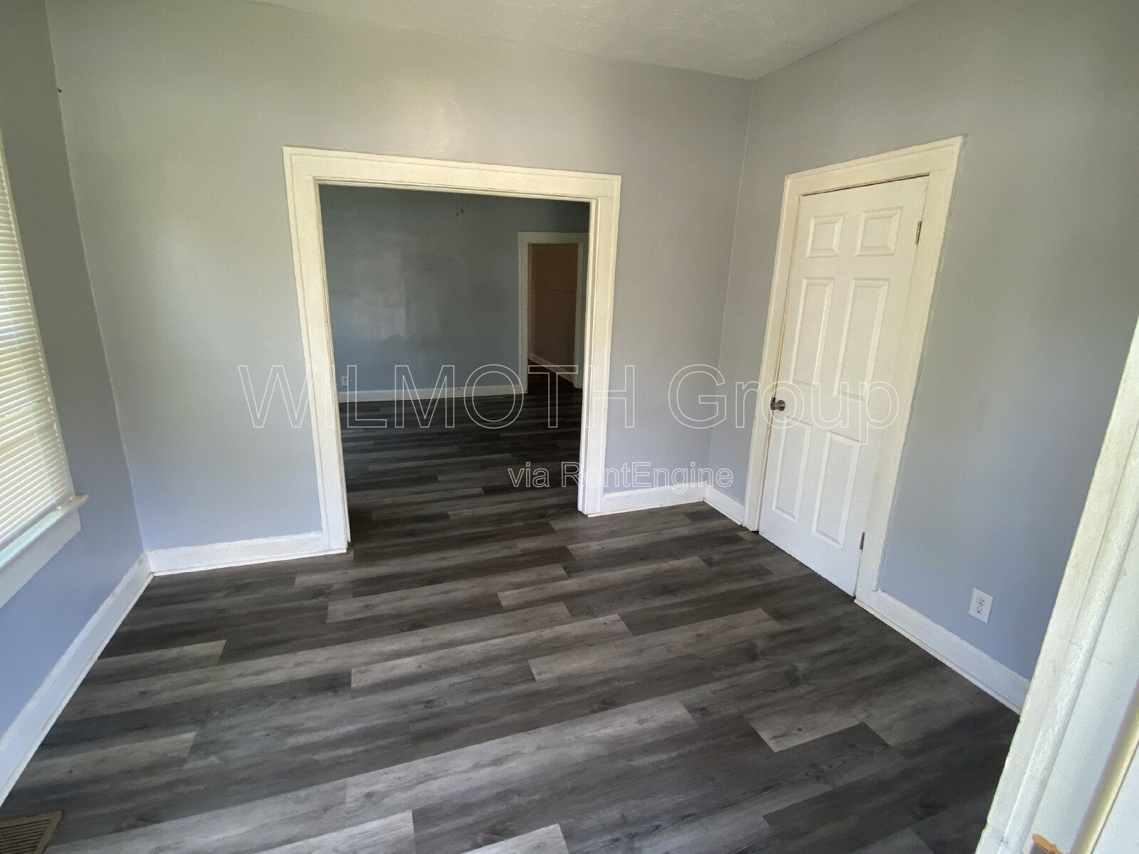 Studio Living at 15 North Riley Ave, Indianapolis – 500 Sq. Ft. of Pure Comfort! property image