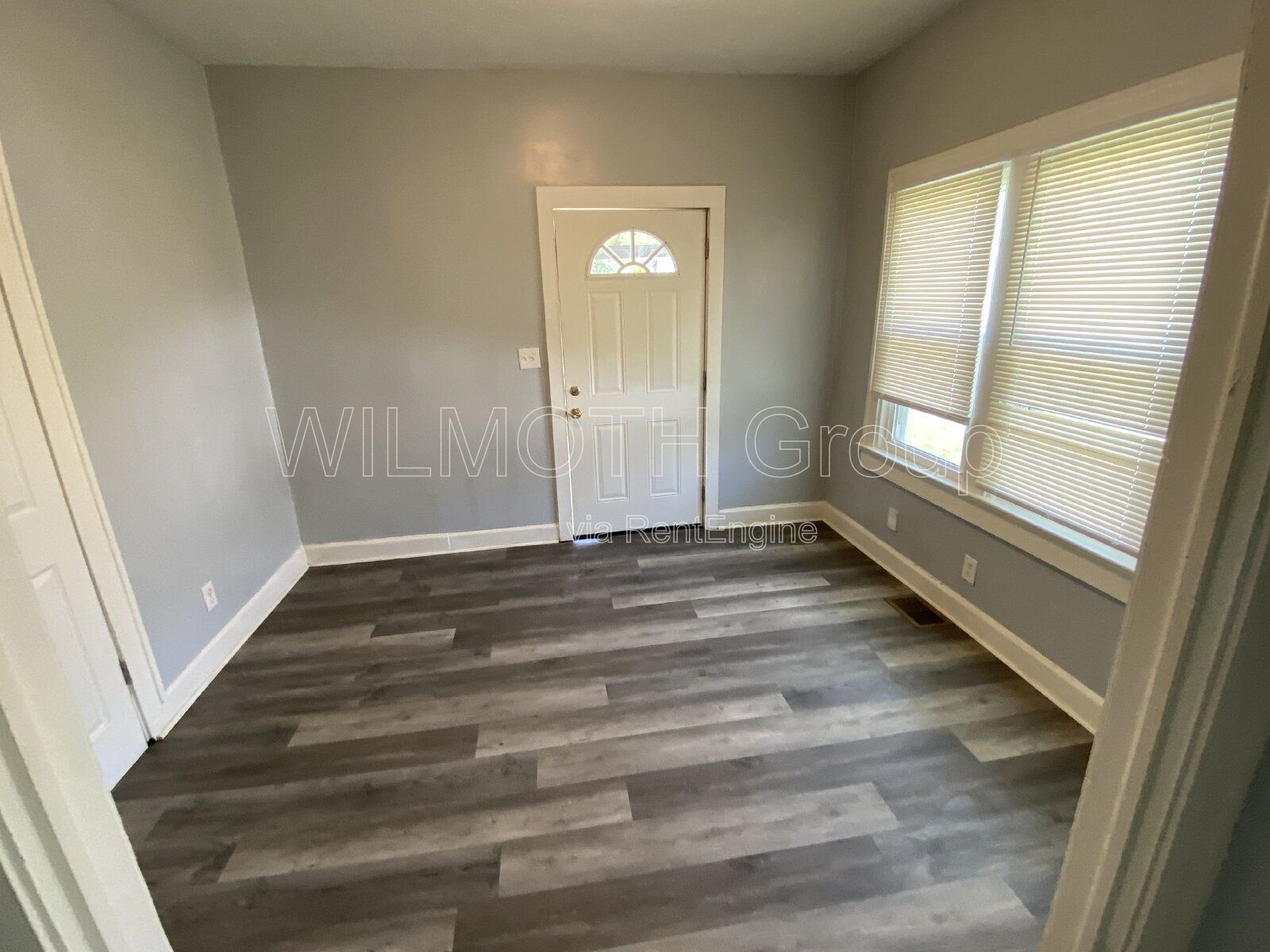 Studio Living at 15 North Riley Ave, Indianapolis – 500 Sq. Ft. of Pure Comfort! property image