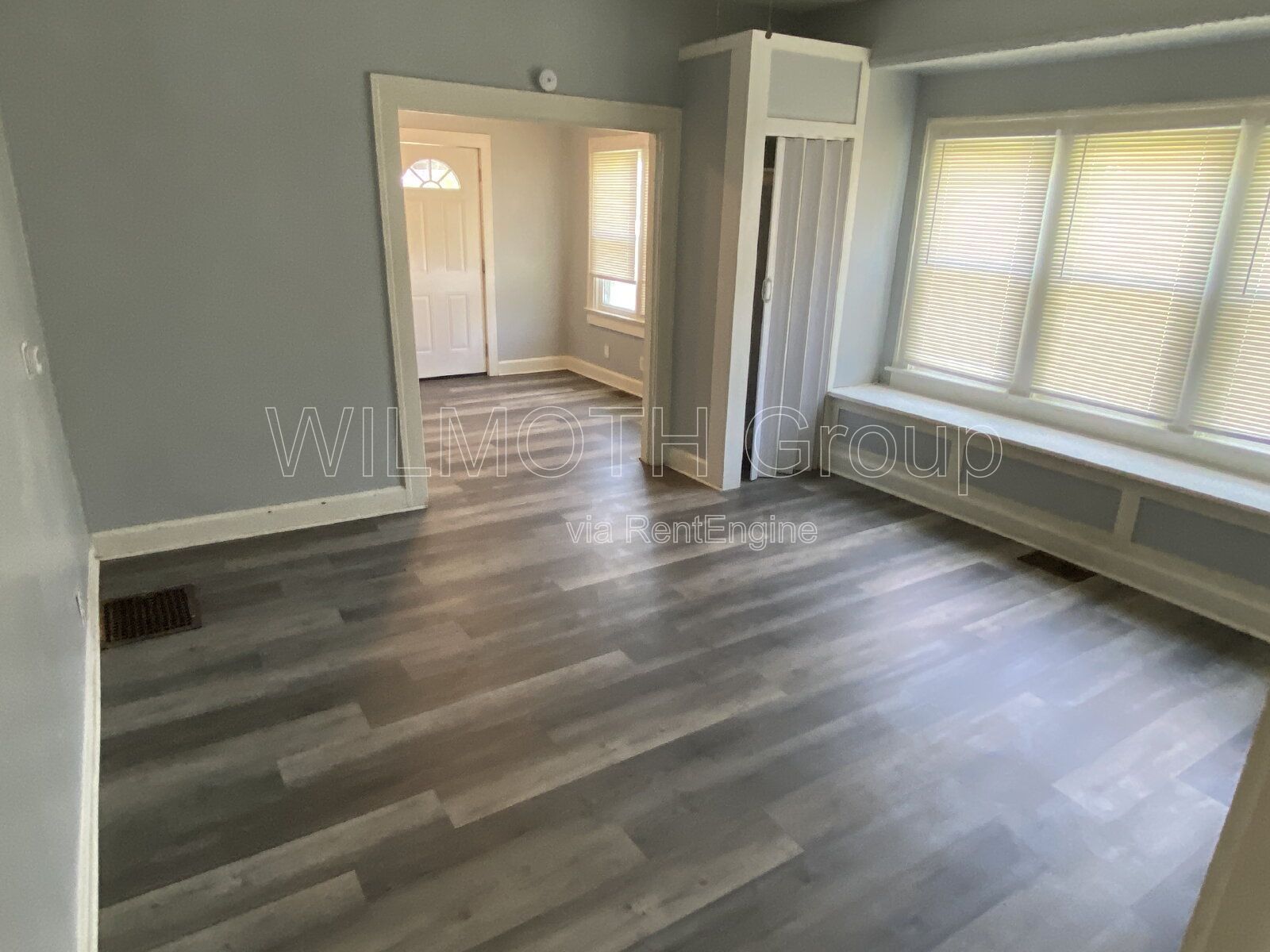 Studio Living at 15 North Riley Ave, Indianapolis – 500 Sq. Ft. of Pure Comfort! property image