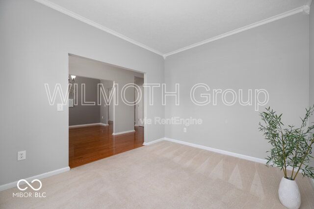 5-Bedroom Retreat with Finished Basement & Cozy Fireplace on Kinder Oak Drive! property image